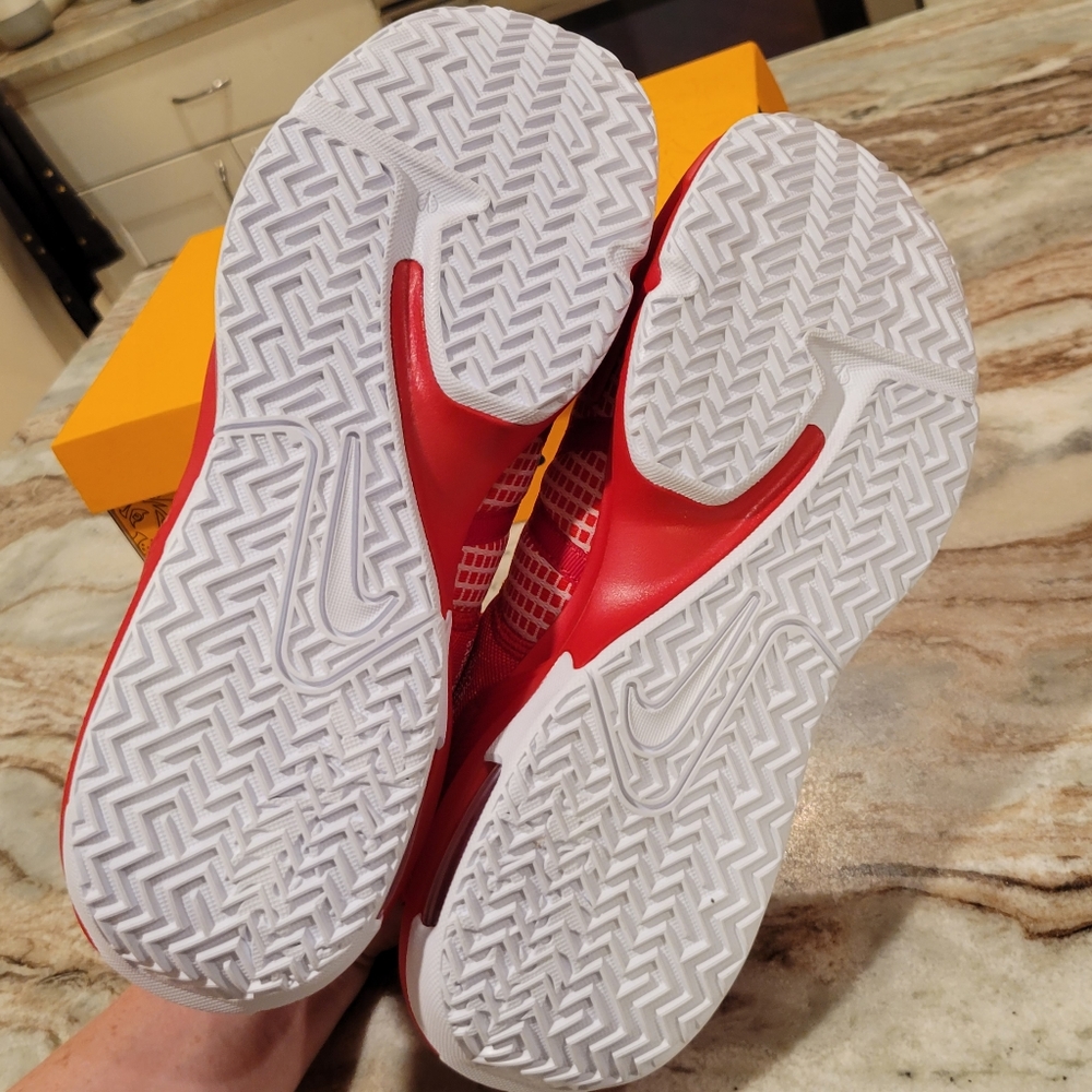 Nike LeBron Witness VII TB, University Red/White, Men's 10.5, NWT in box - Picture 4 of 5